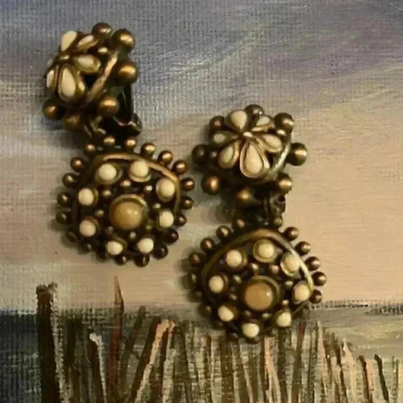 Chameleon 1950’s gorgeous clip on earrings stamped - Picture 1 of 3